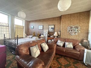 Studio Flat- click for photo gallery